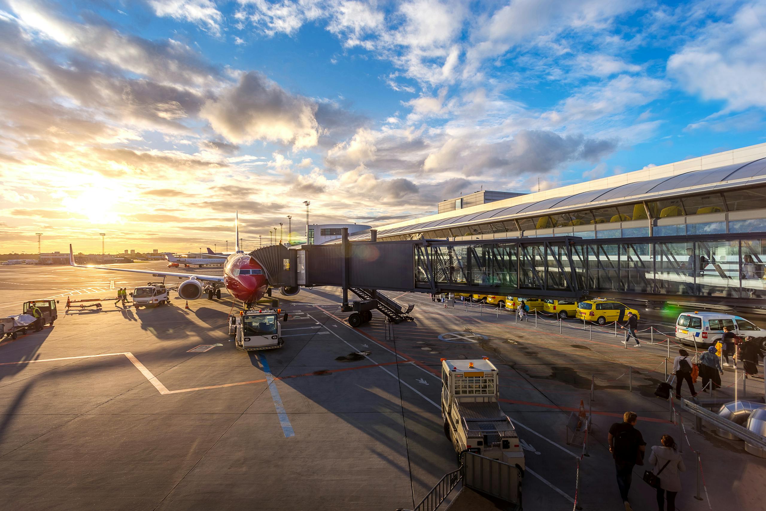 The Truth About Travel Credit Cards vs. Debit Cards
